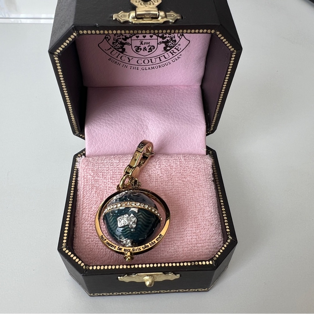 Juicy Couture, 2010, Globe Charm, YJRU3873, New with tag on box